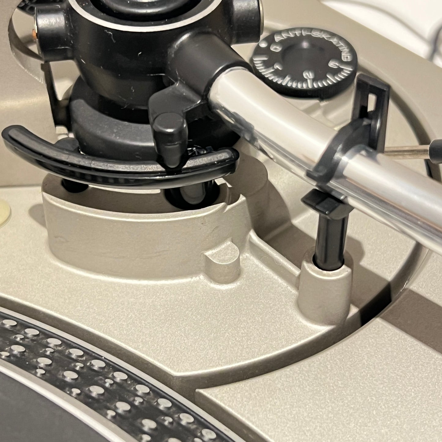 Technics SL-1700 turntable full maintained, 100V from Japan