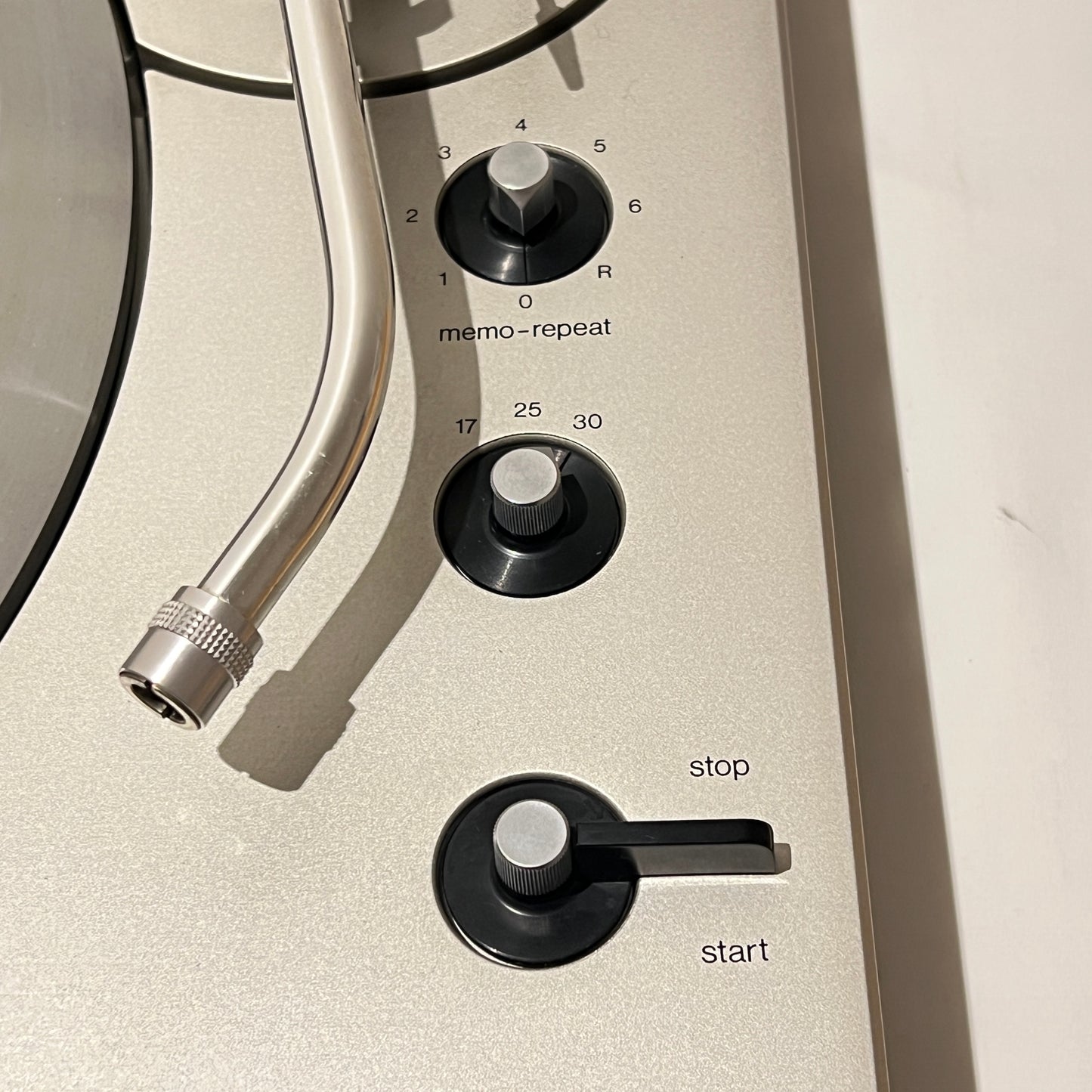 Technics SL-1301 turntable full maintained 100V from Japan